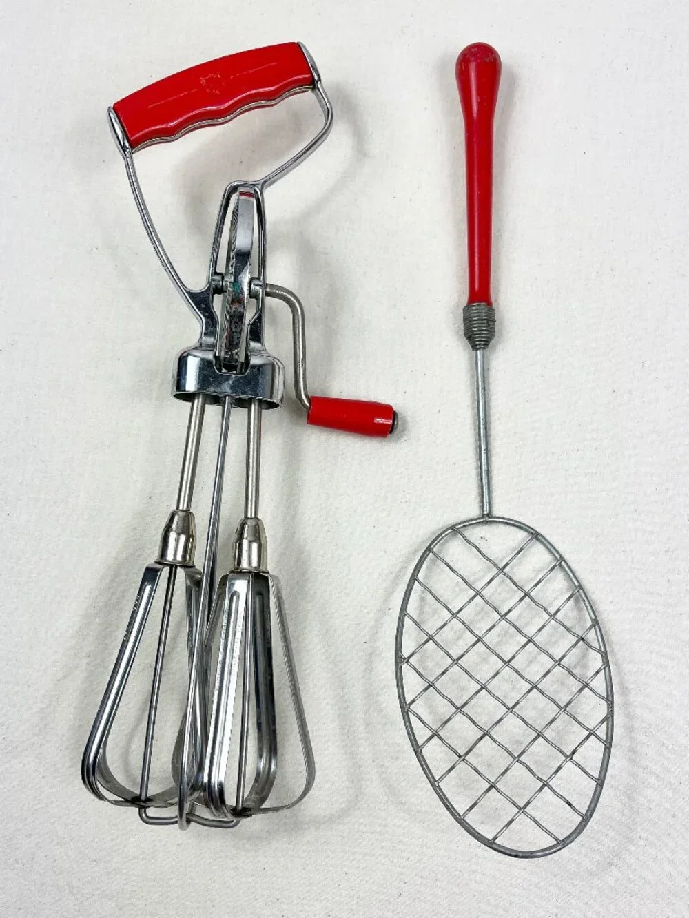 2 Vintage Red Handle Kitchen Utensil Gadgets Egg Beater Whisk Whip Spoon
